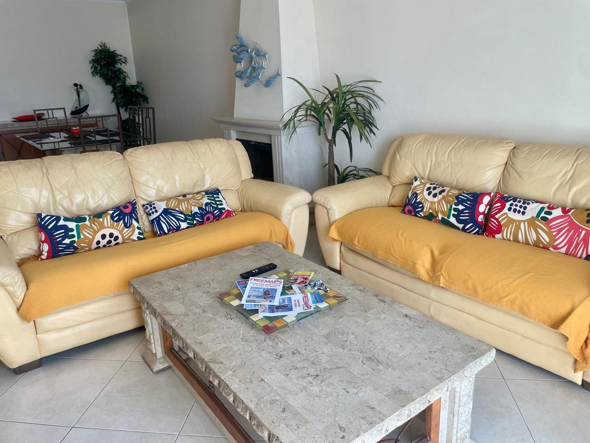 Maison Familiale Avec Terrasse, Bbq Albufeira Bagian luar foto
